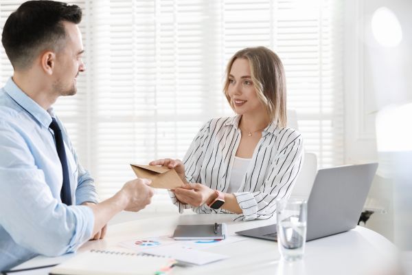 conseillère bancaire grace aux banques traditionnelles